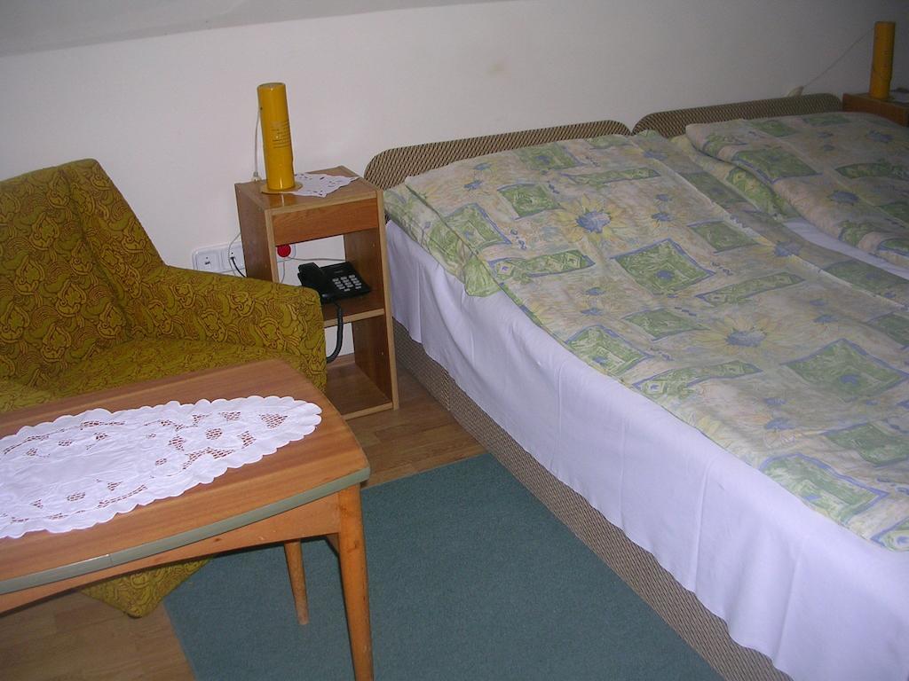 Hegyesi Vendégház Gödöllő Chambre photo